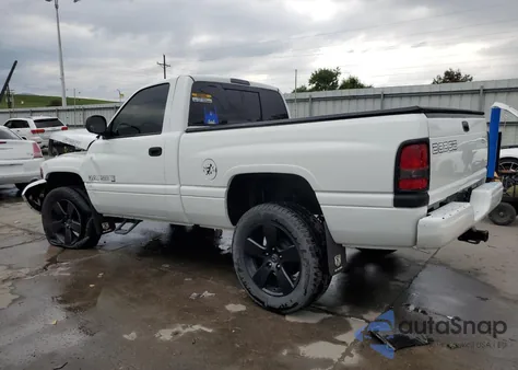 1999 Dodge Ram 1500 из США, поврежденный, VIN 3B7HF16Y2XM552983